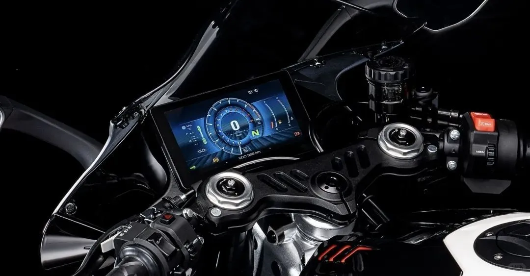 升仕703RR新款亮相 配备电子油门与六轴IMU