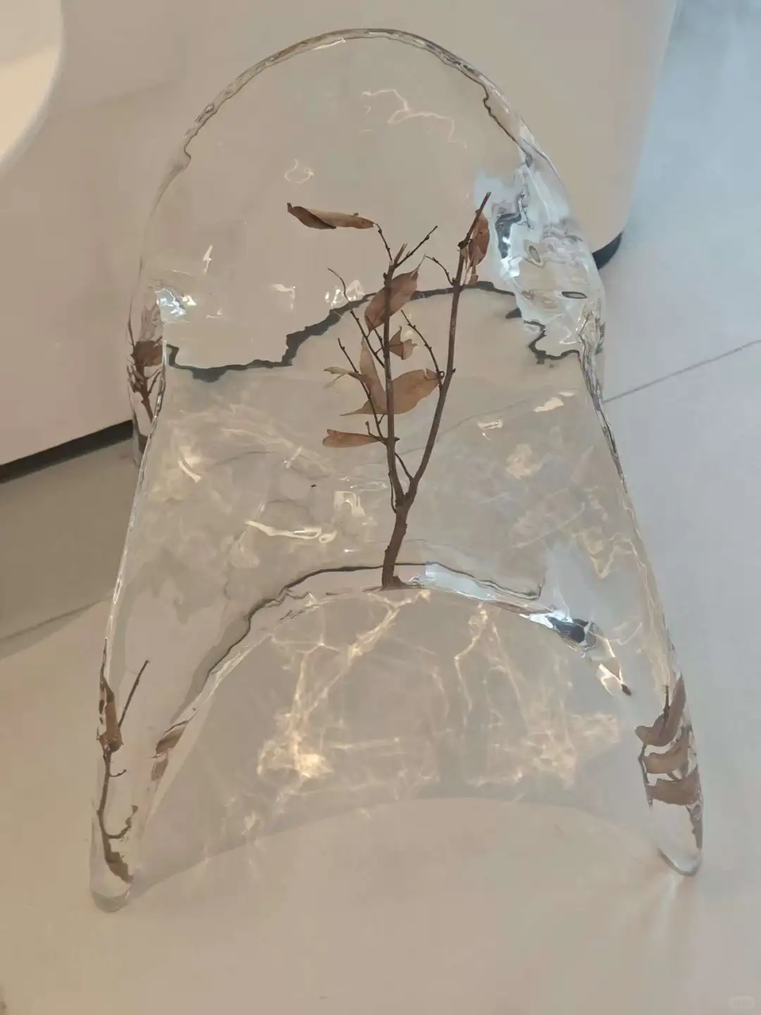 凝固自然的艺术坐具 —— 树脂枯枝花艺凳