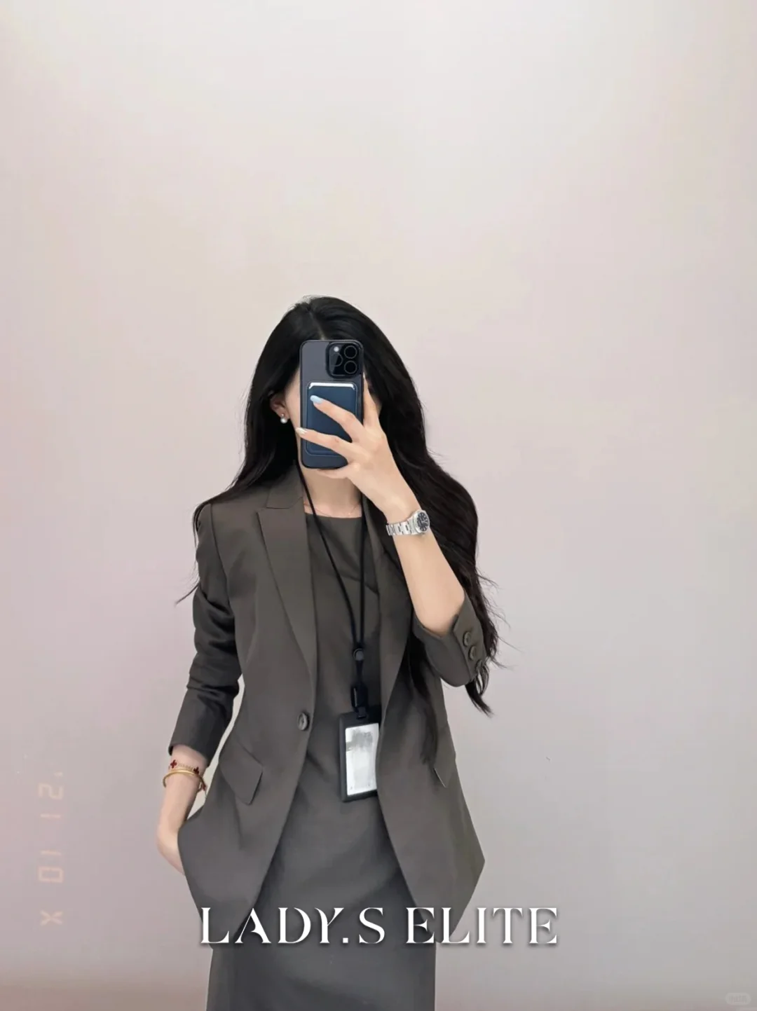 每个职场女性都该拥有一套“战袍”