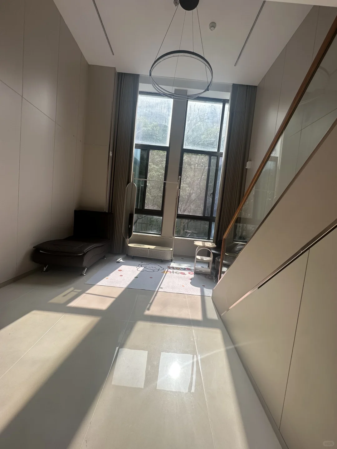 洲海路地铁站、精装复式一室一厅、智能家居