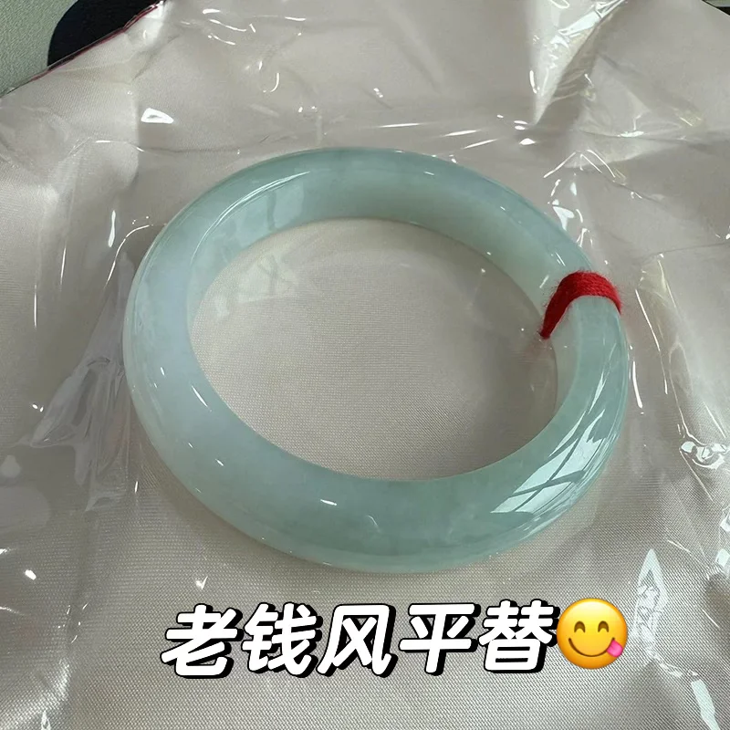 老钱风平替｜这抹浅绿，戴出「祖传」的云淡风