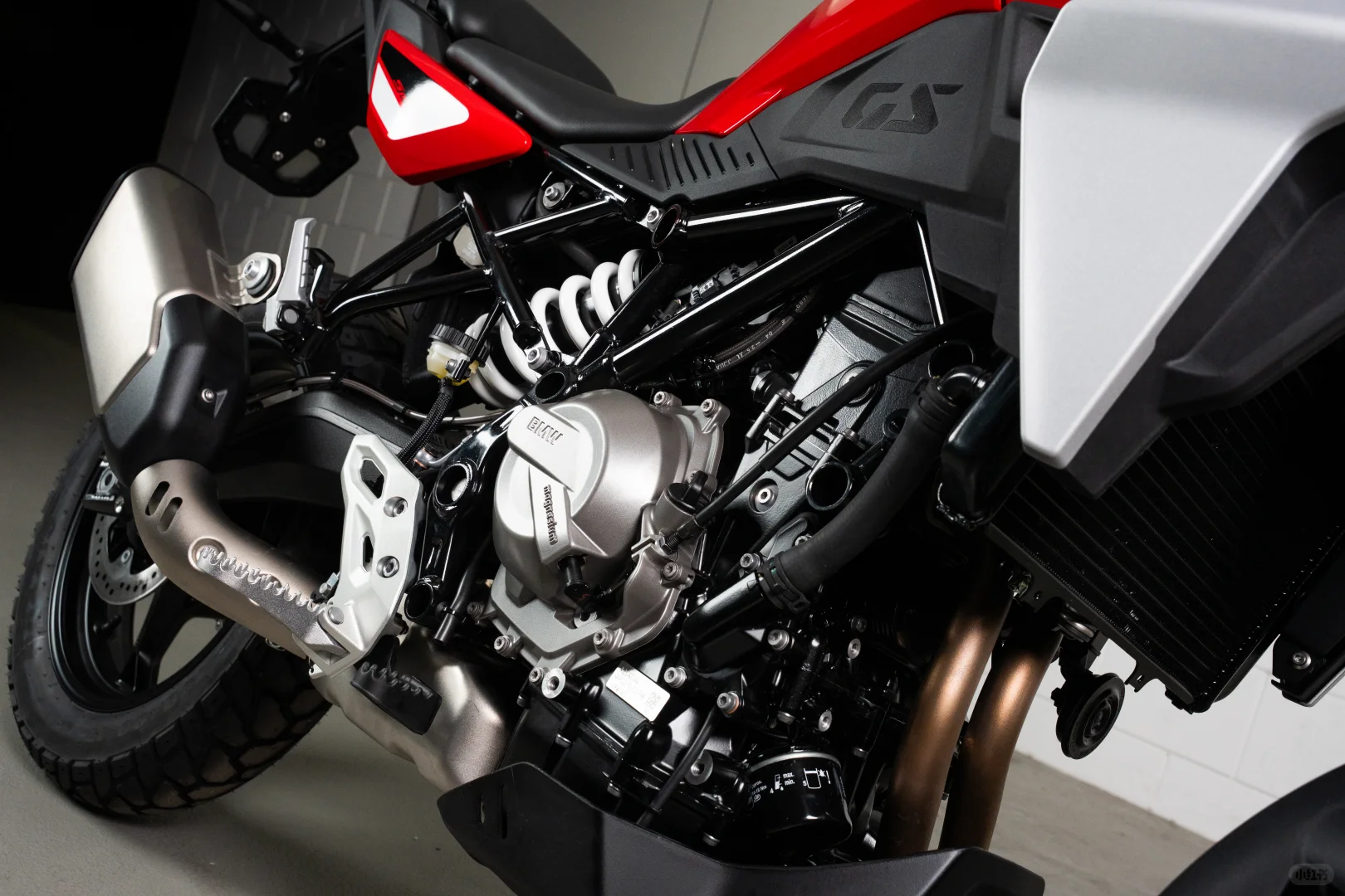 宝马小水鸟F450GS量产版发布,平替春风450