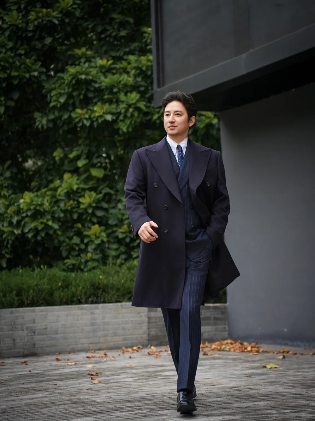 秋冬儒雅高智感｜不可少的藏蓝色羊绒大衣