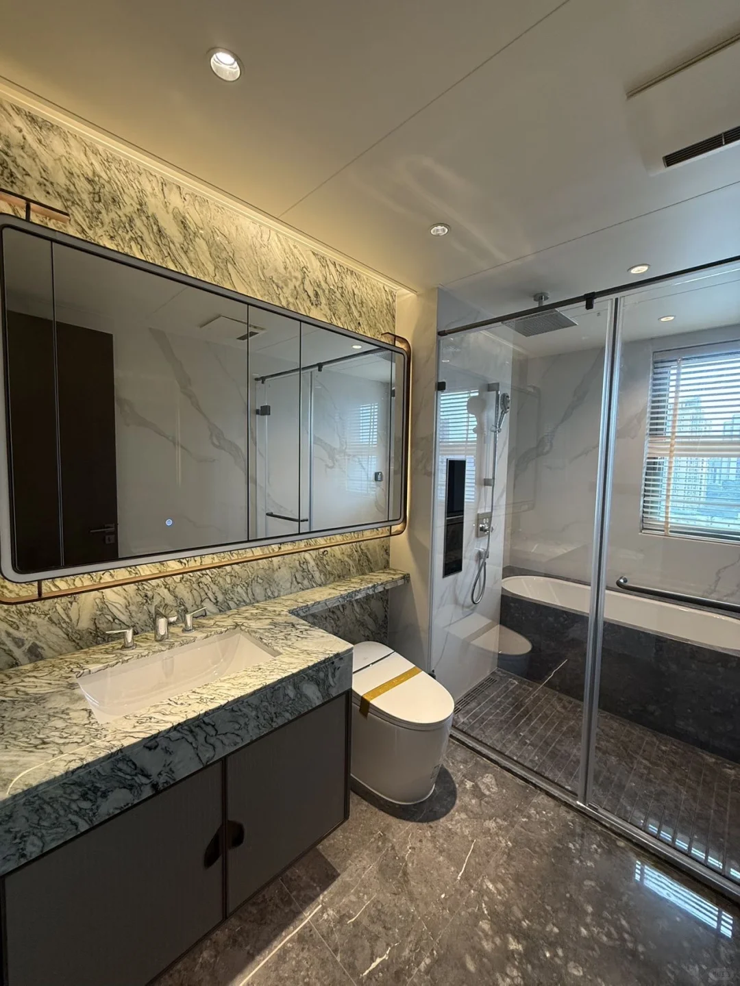 观宸云幕·171㎡现代风4房出租｜智能家居豪装