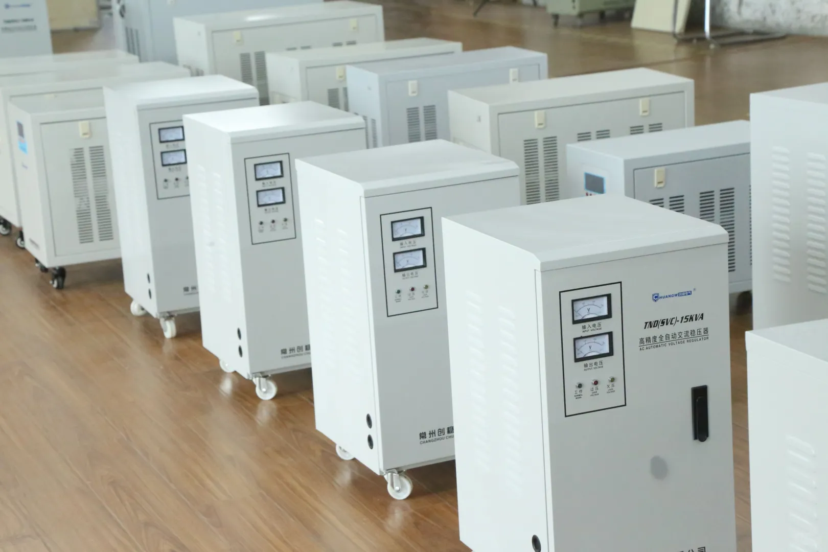 别再被坑了！三相稳压器选购避坑指南