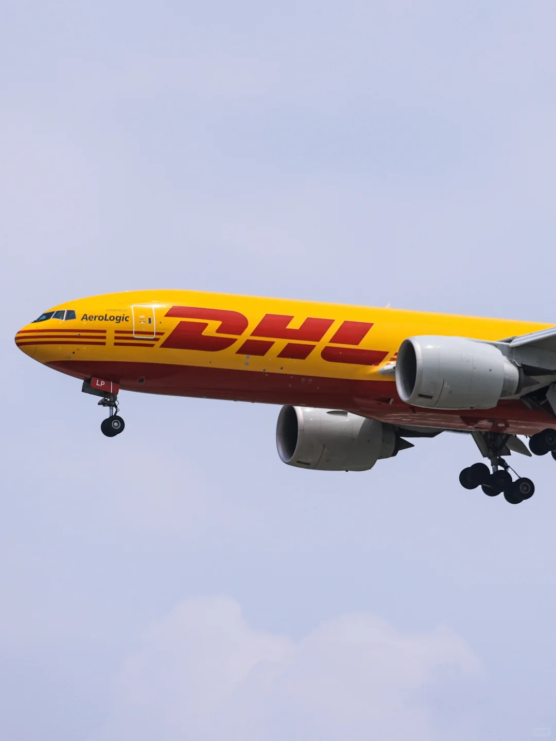 关键时刻出了光：AeroLogic的DHL B777F