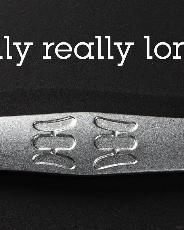 一根很长长长长长长的扳手?