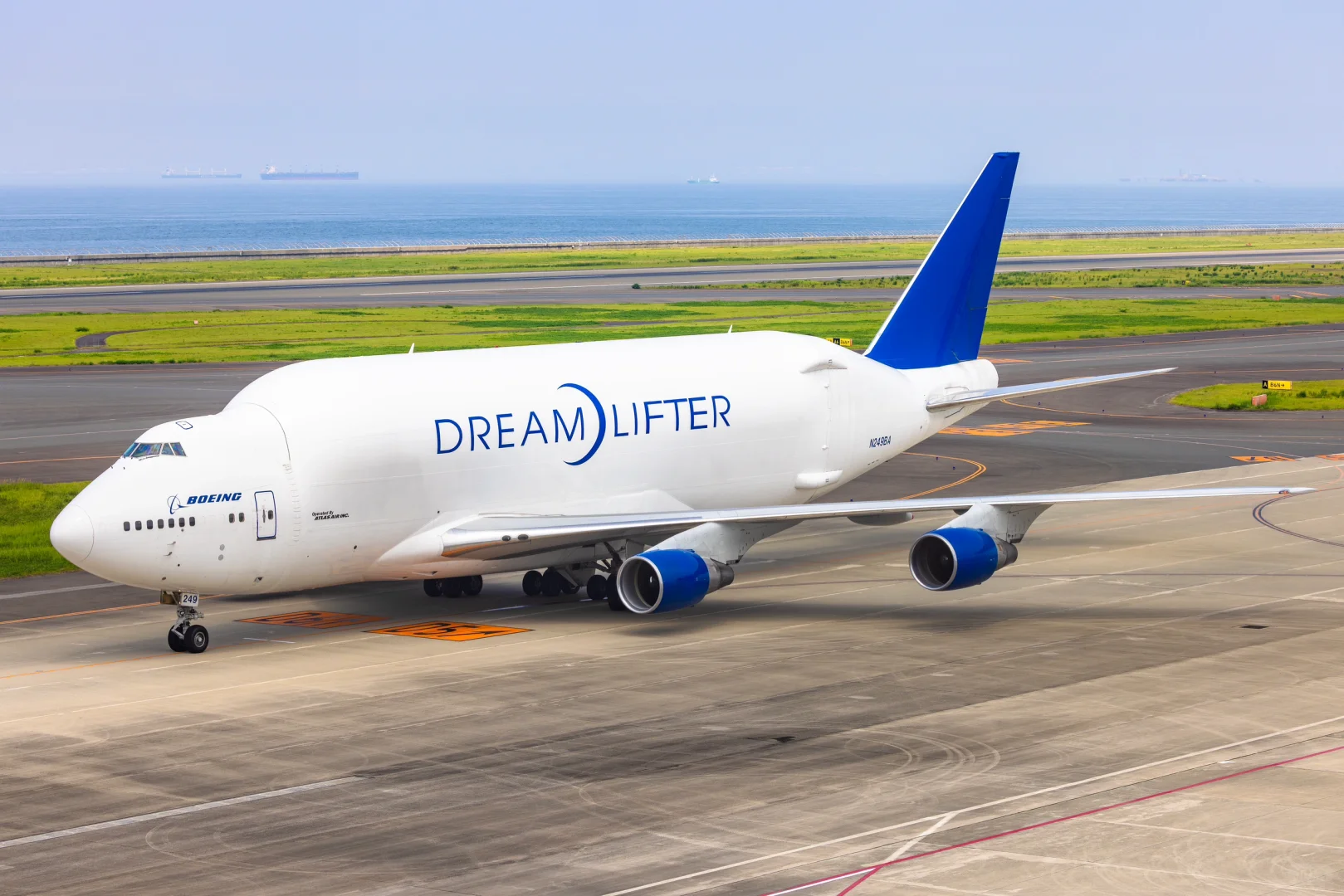 747，你吃啥了长这么胖啊？?️