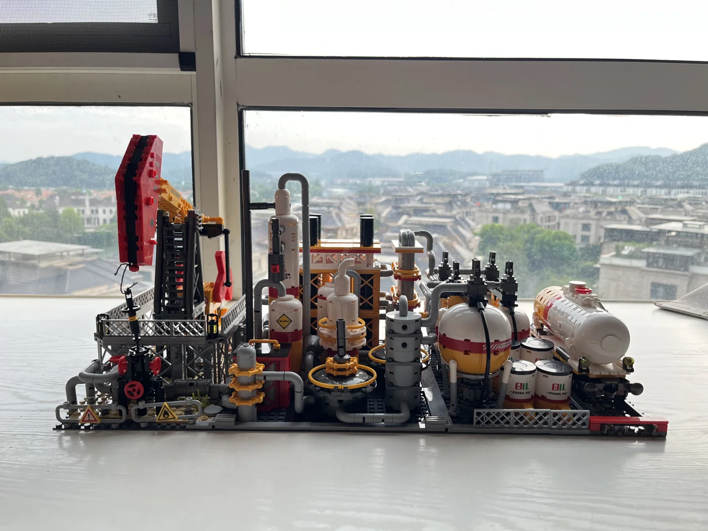 本人拼搭的第1⃣️8⃣️6⃣️座街景，石油化工厂