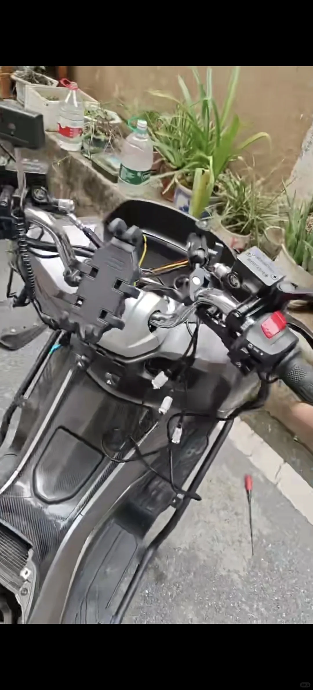 自己动手，加装凯威格加热手把，效果不错