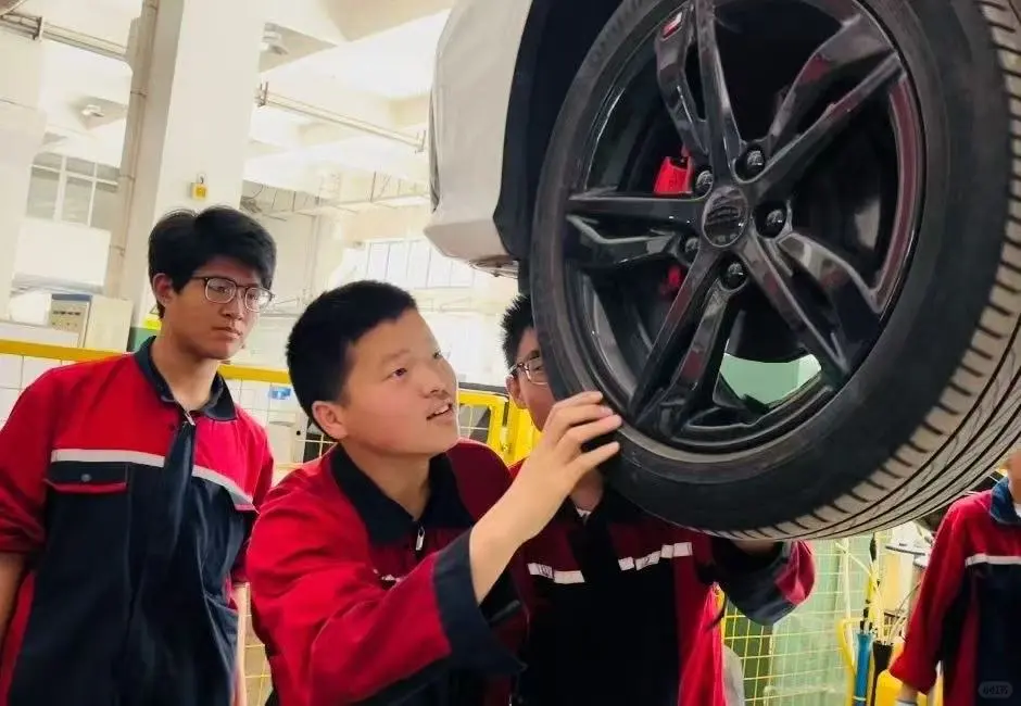 汽修专业实训课日常