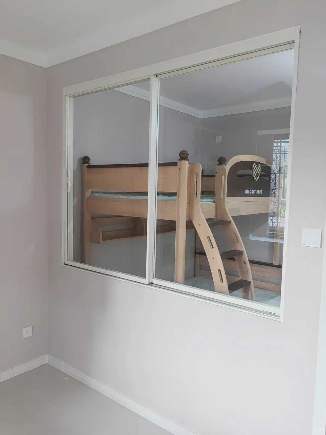 北京丨隔断窗户?