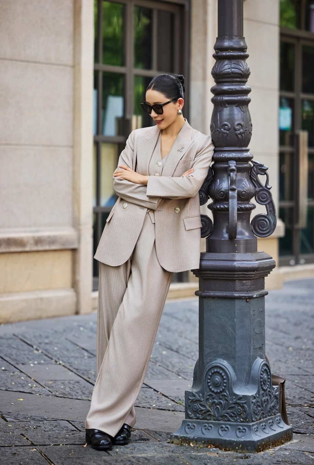 40而已｜都说我穿西装好看，对吗？