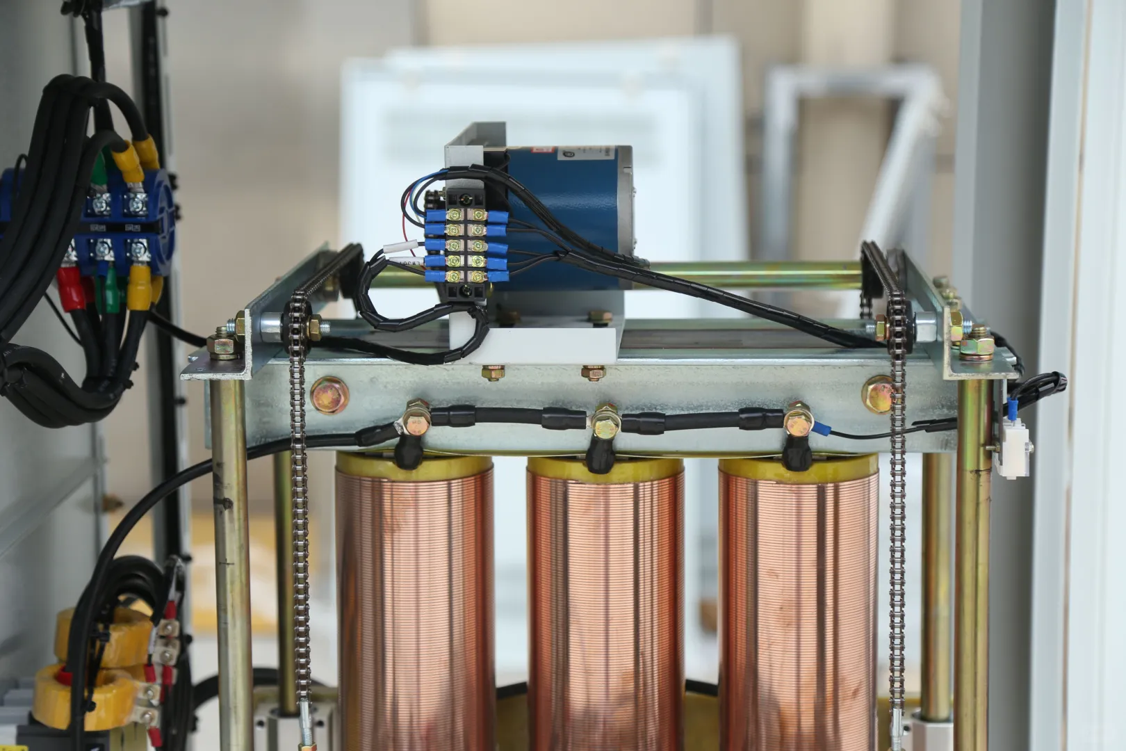 三相自动稳压器多少钱一台