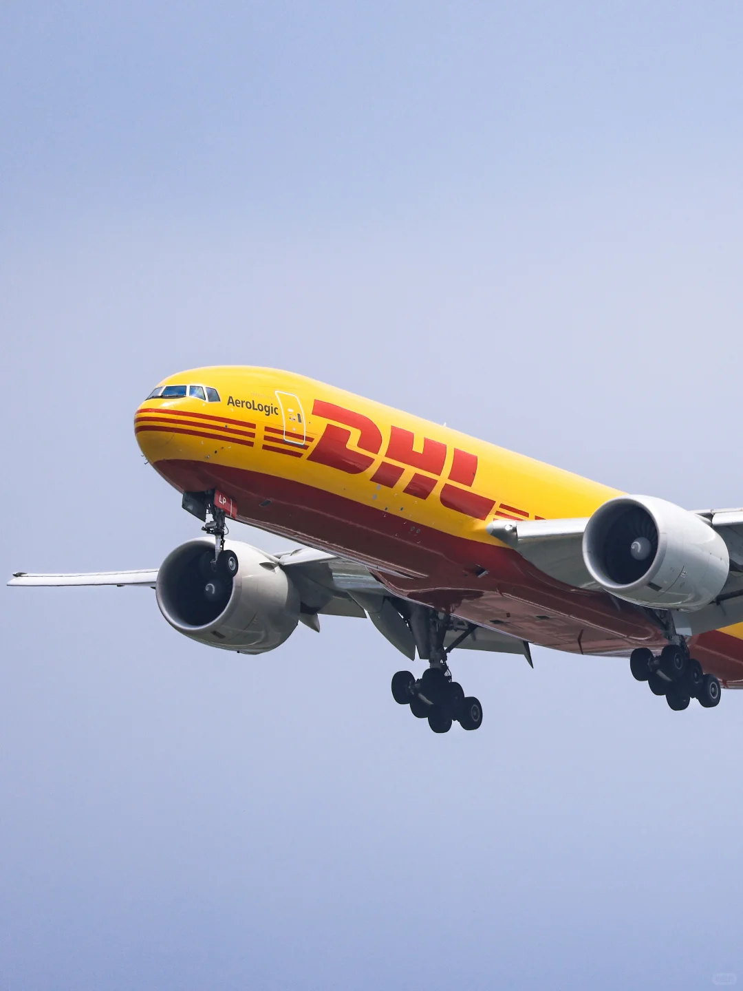 关键时刻出了光：AeroLogic的DHL B777F