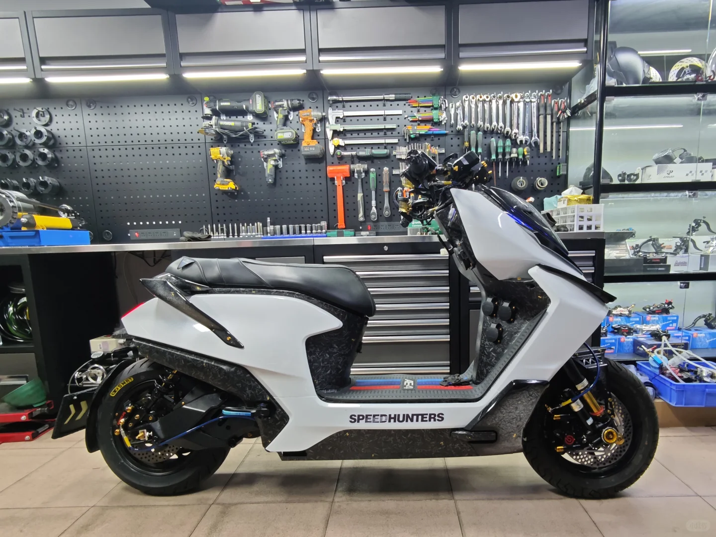 终于也有自己的工作室了！