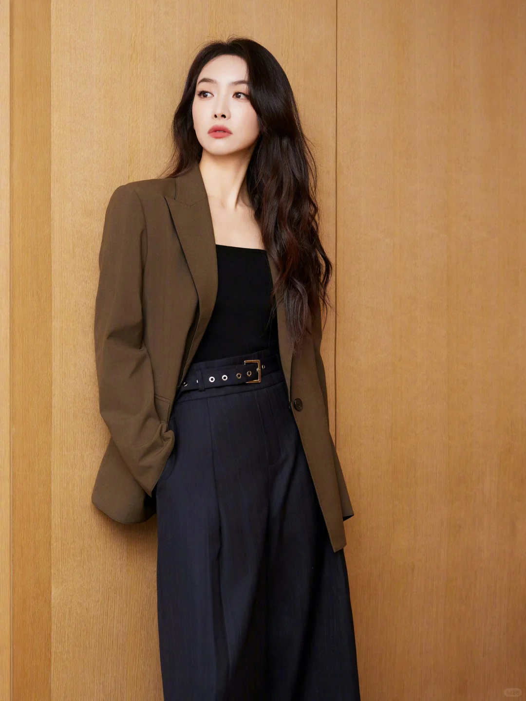 宋茜的高分职场穿搭｜飒爽利落 干练高级