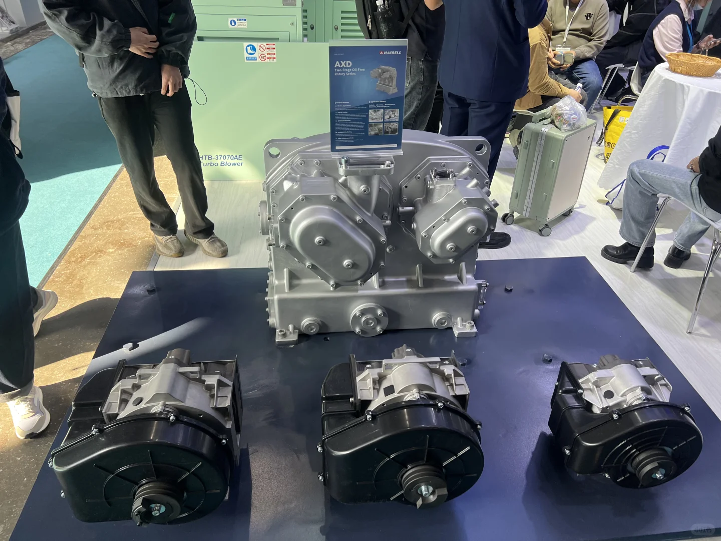 没苦硬吃 我去拓宽眼界了