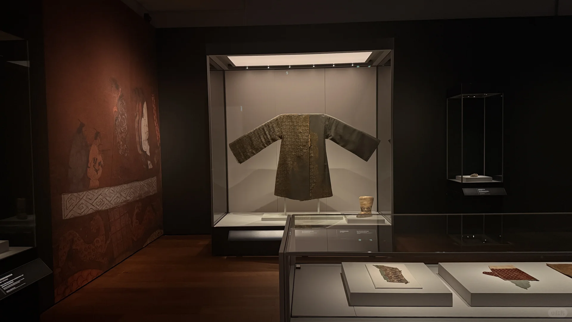 震撼的丝绸中国早期实物全集11 件收藏