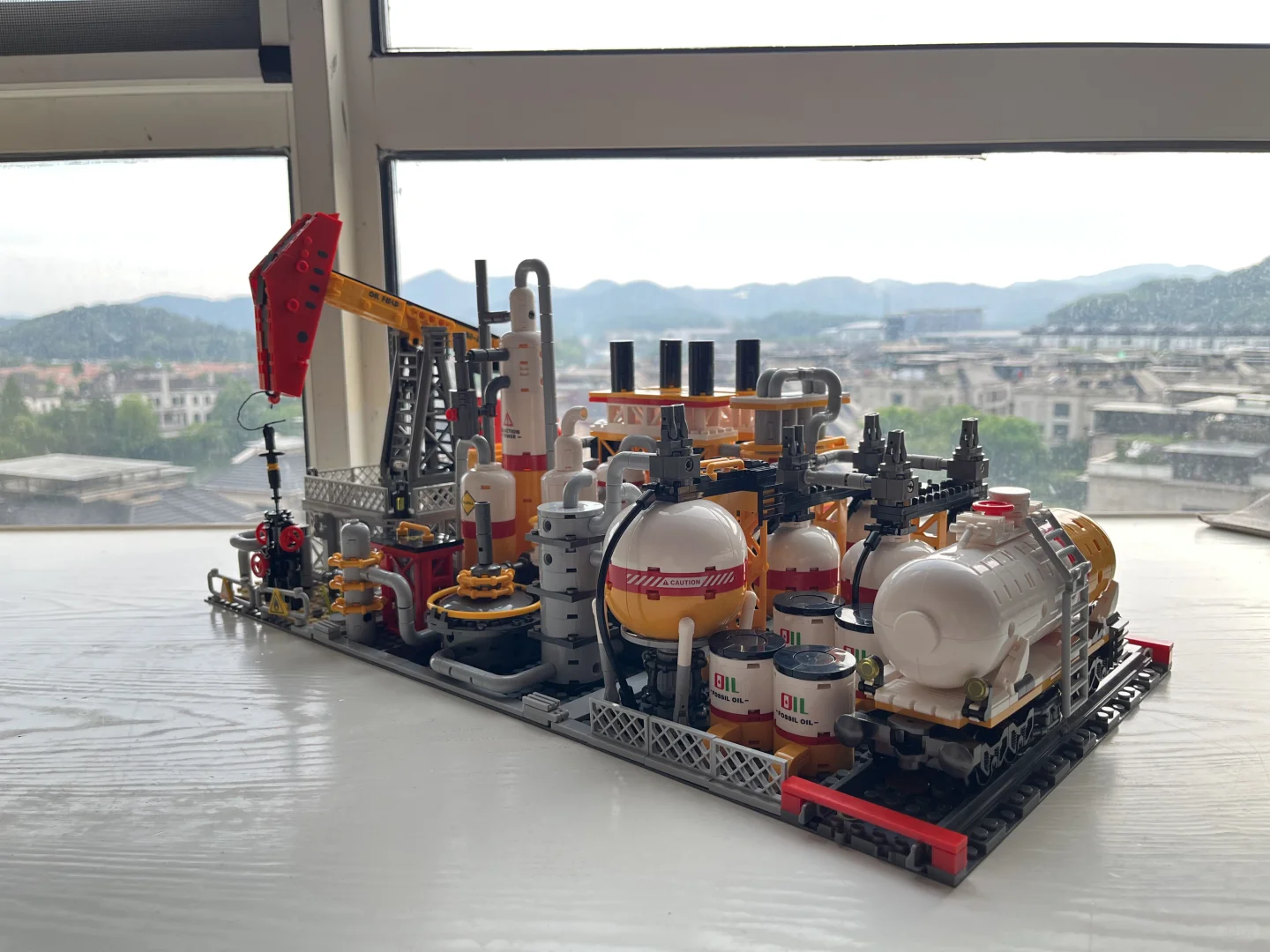 本人拼搭的第1⃣️8⃣️6⃣️座街景，石油化工厂