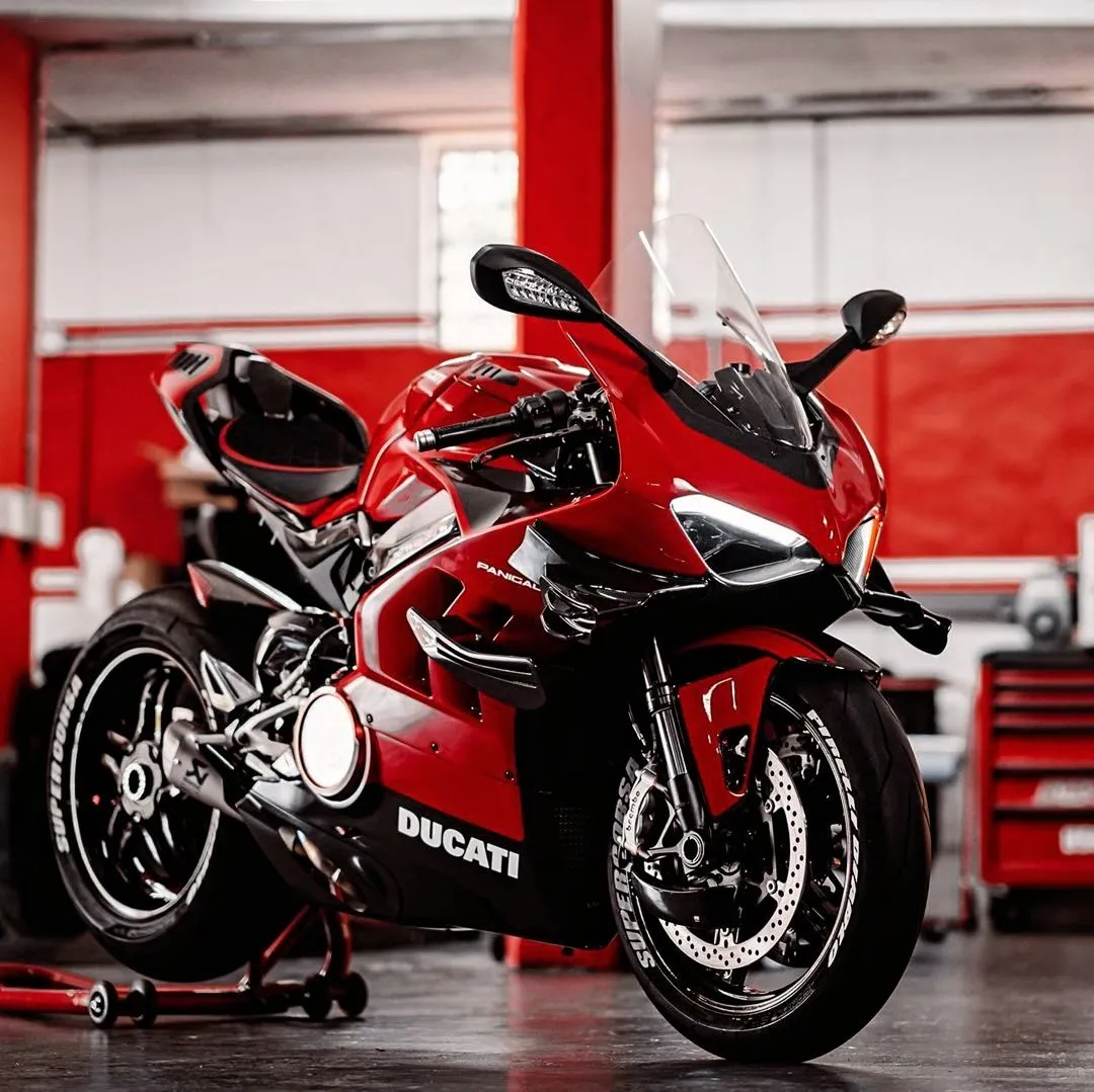 杜卡迪 V4s 升级天蝎排气