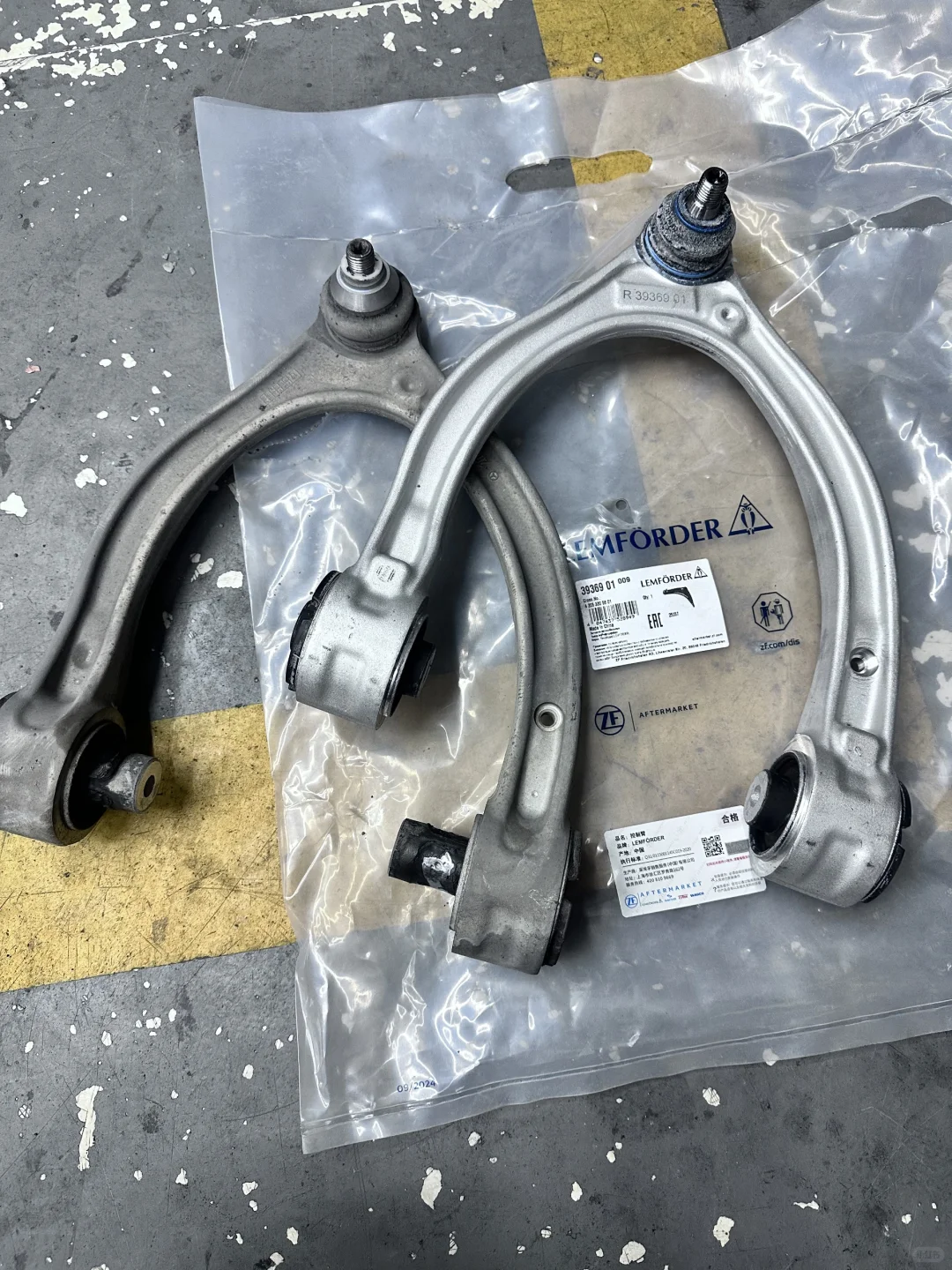 奔驰E300L(W213)核心部件更换指南