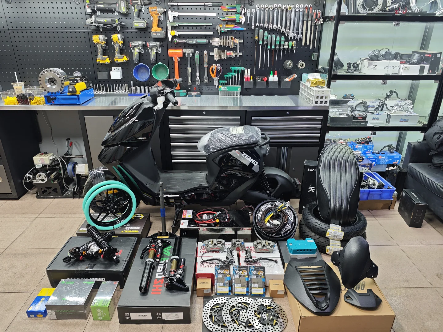 终于也有自己的工作室了！