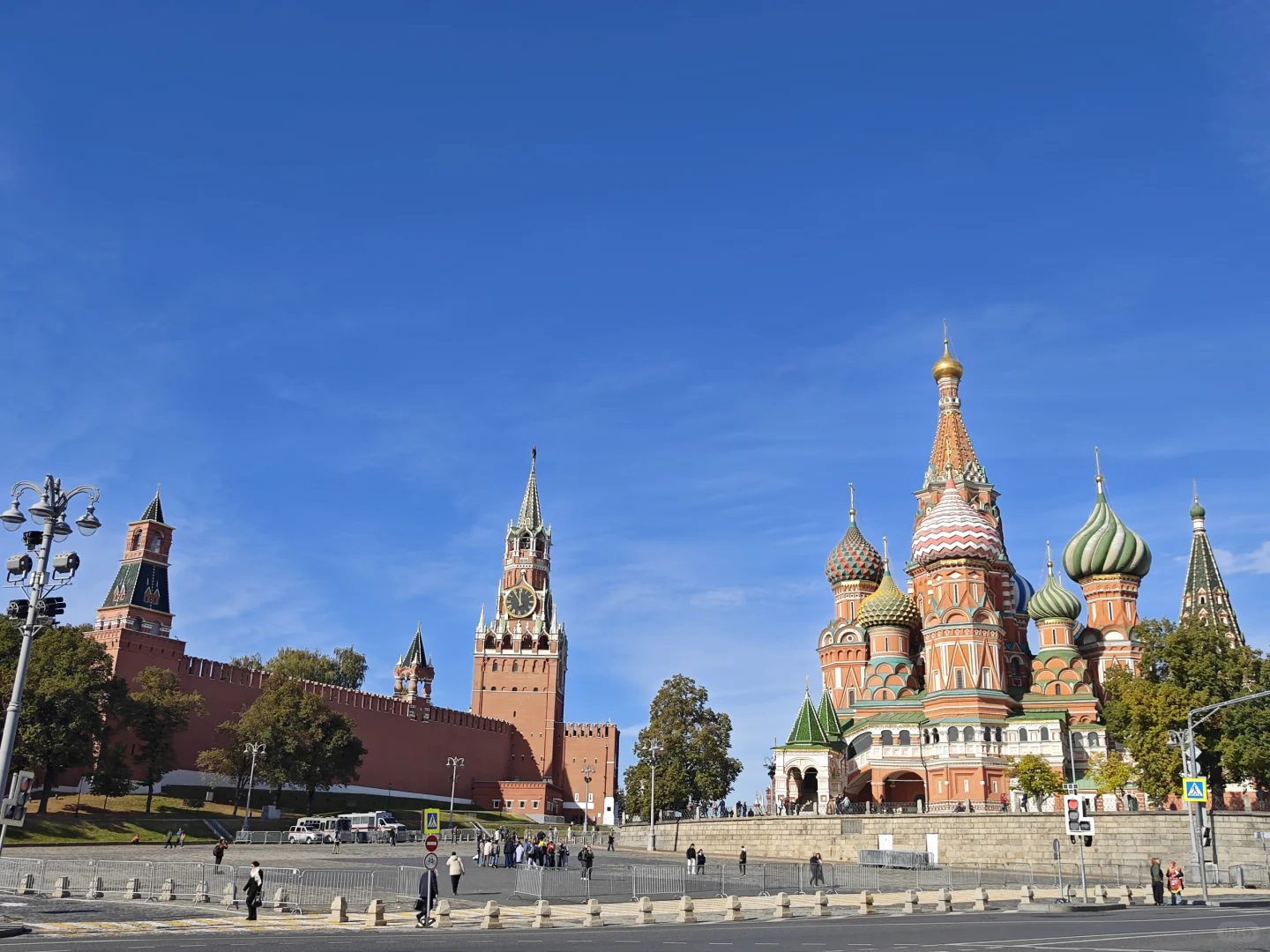 原来俄罗斯地铁红场都不用安检