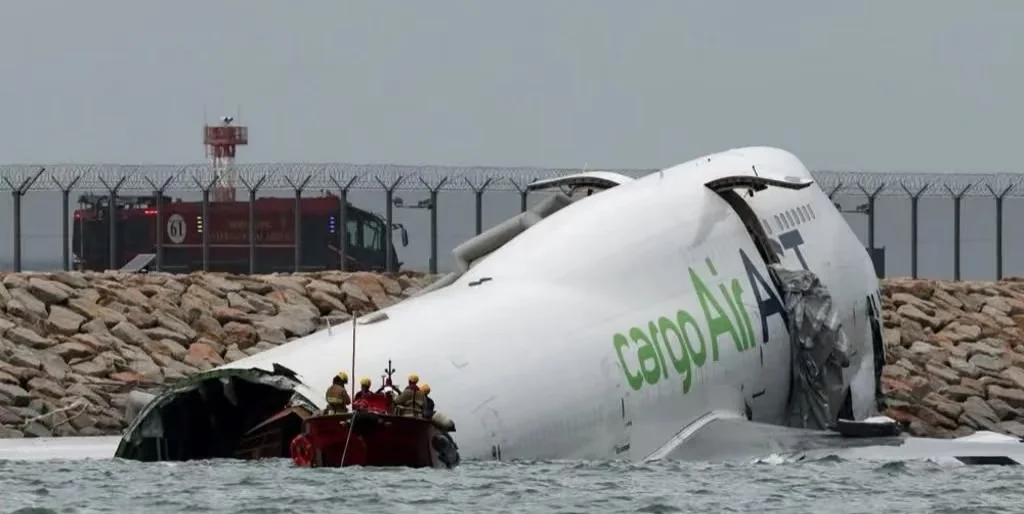 【突发】一架波音747在香港机场发生事故