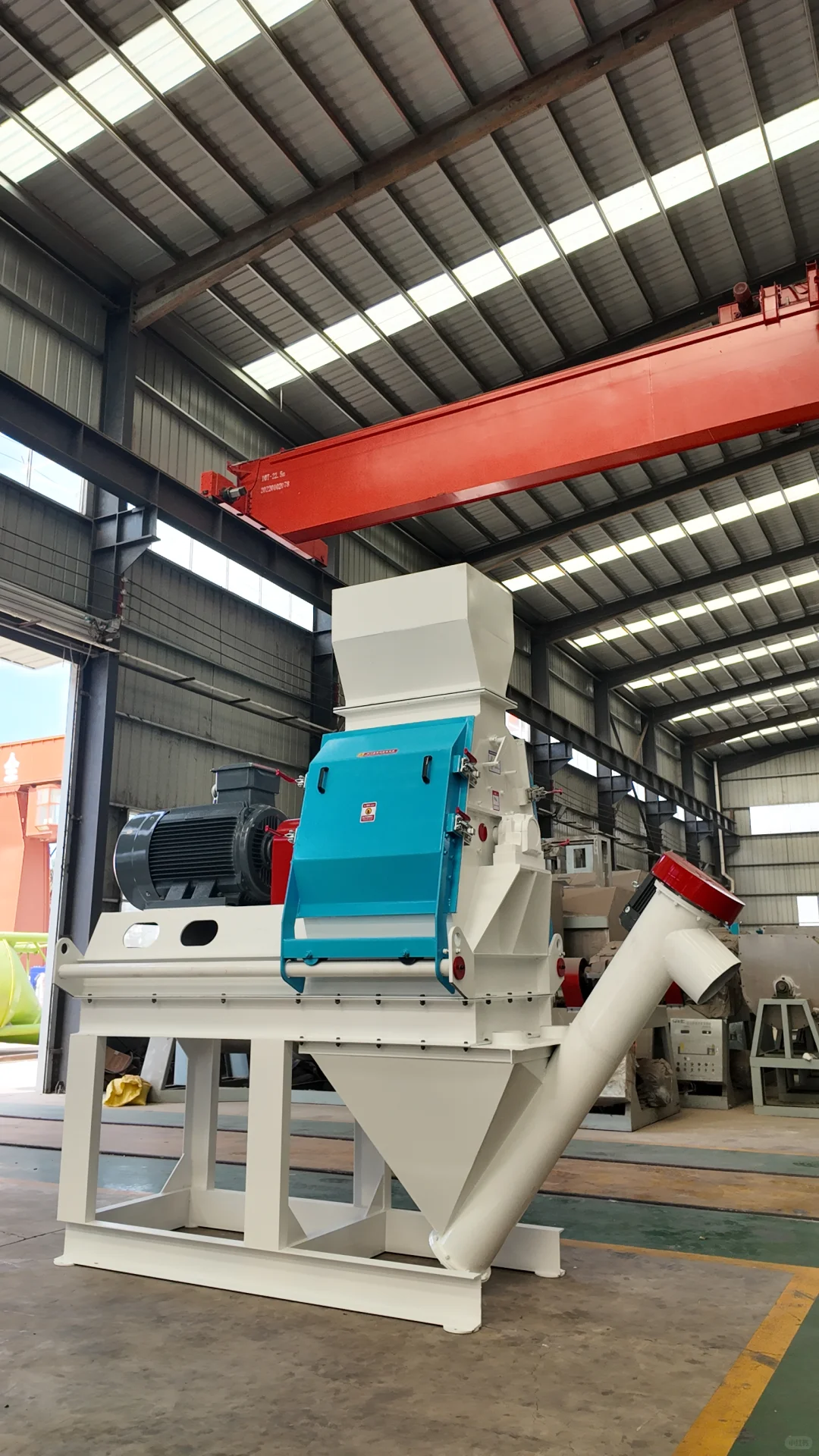 养殖饲料粉碎机械：水滴式多功能粉碎设备