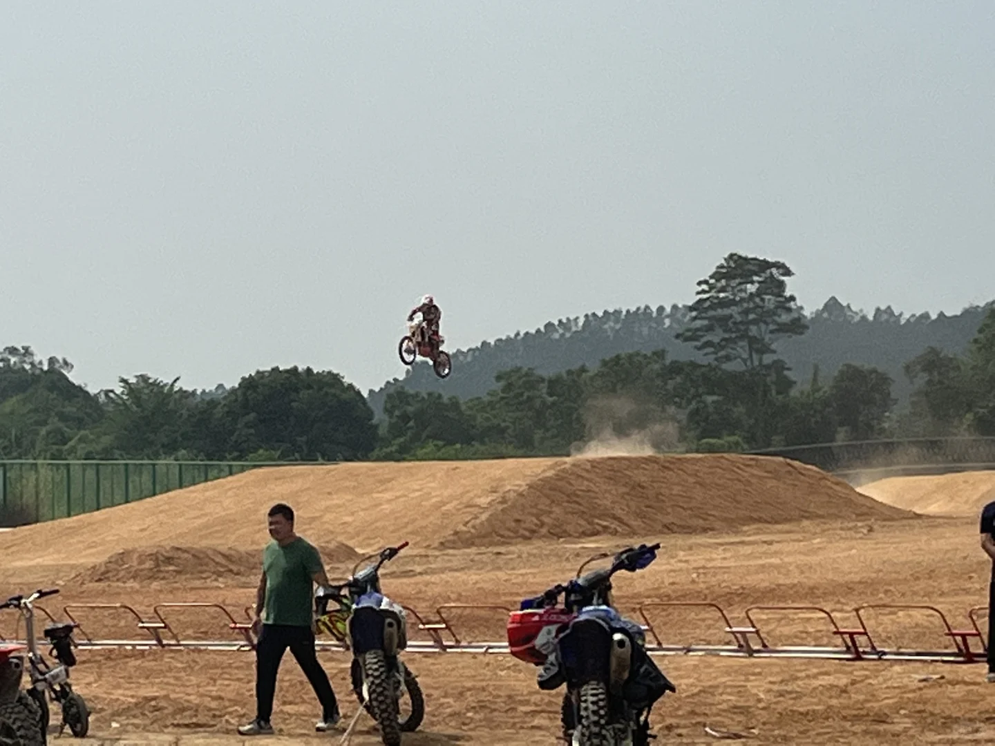 江门摩托“中国芯”领跑全球新赛道,破夕阳局