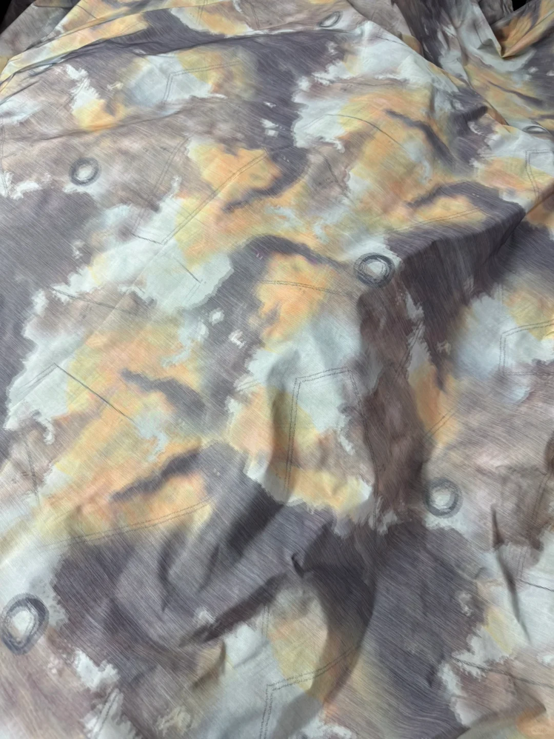 新工艺，新面料，双经轴印花晕染风格开发