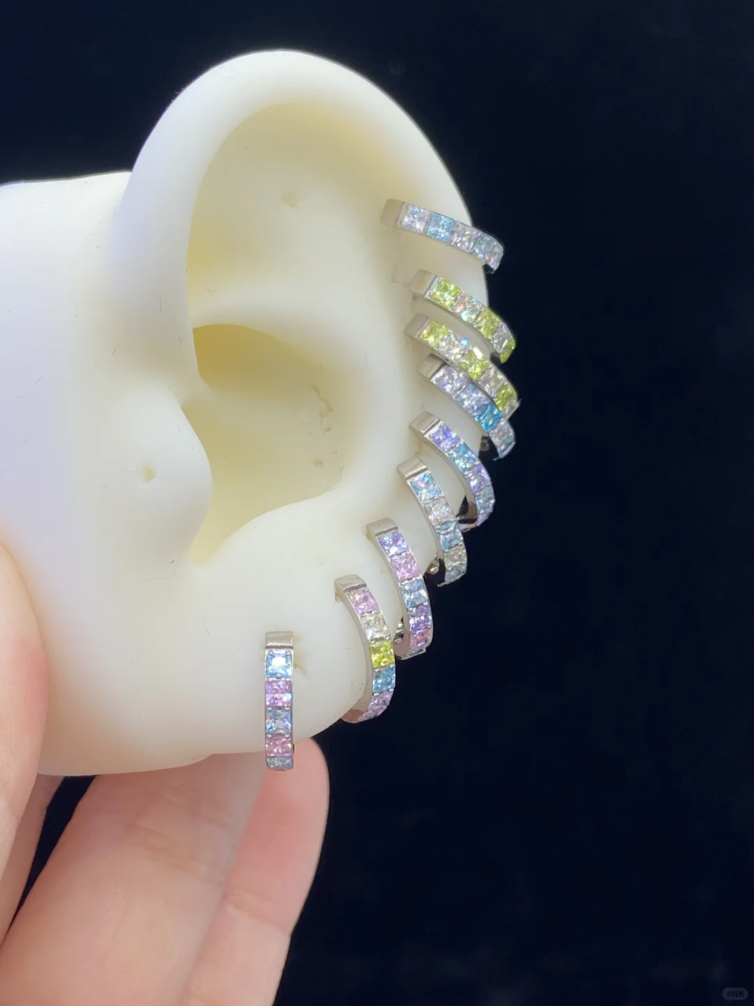 ⋆｡°钛合金彩色耳圈₊˚⟡ ꙳˖