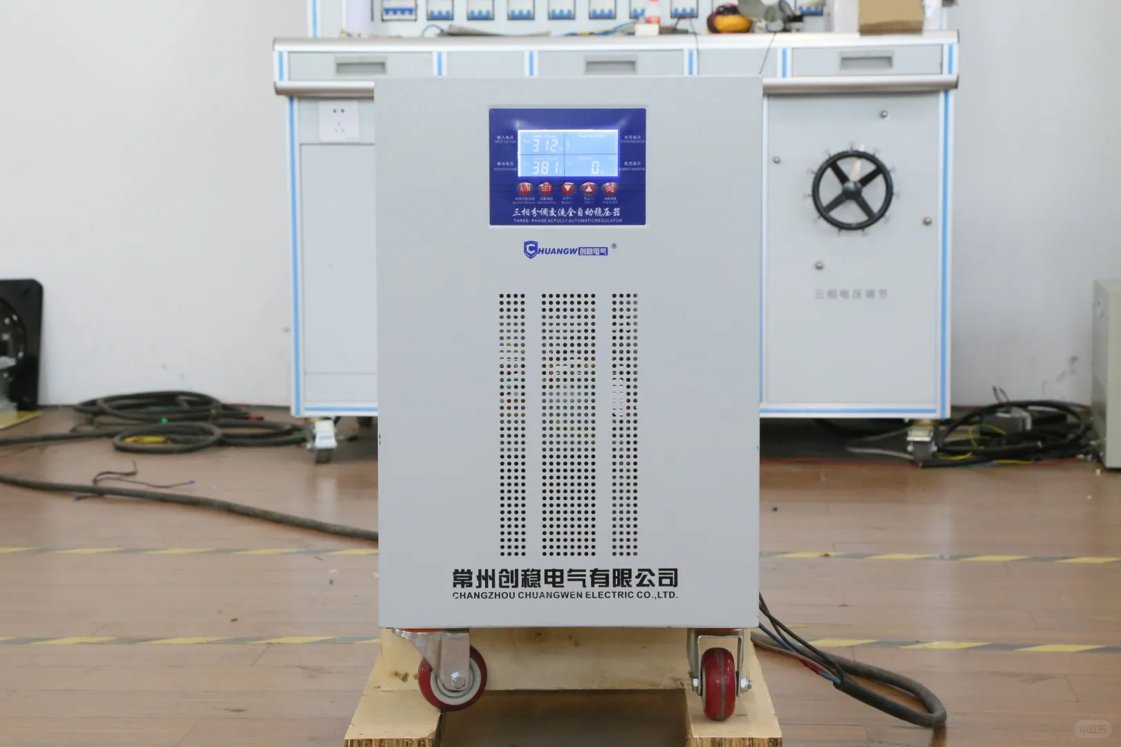 50 千瓦需要多大的稳压器？