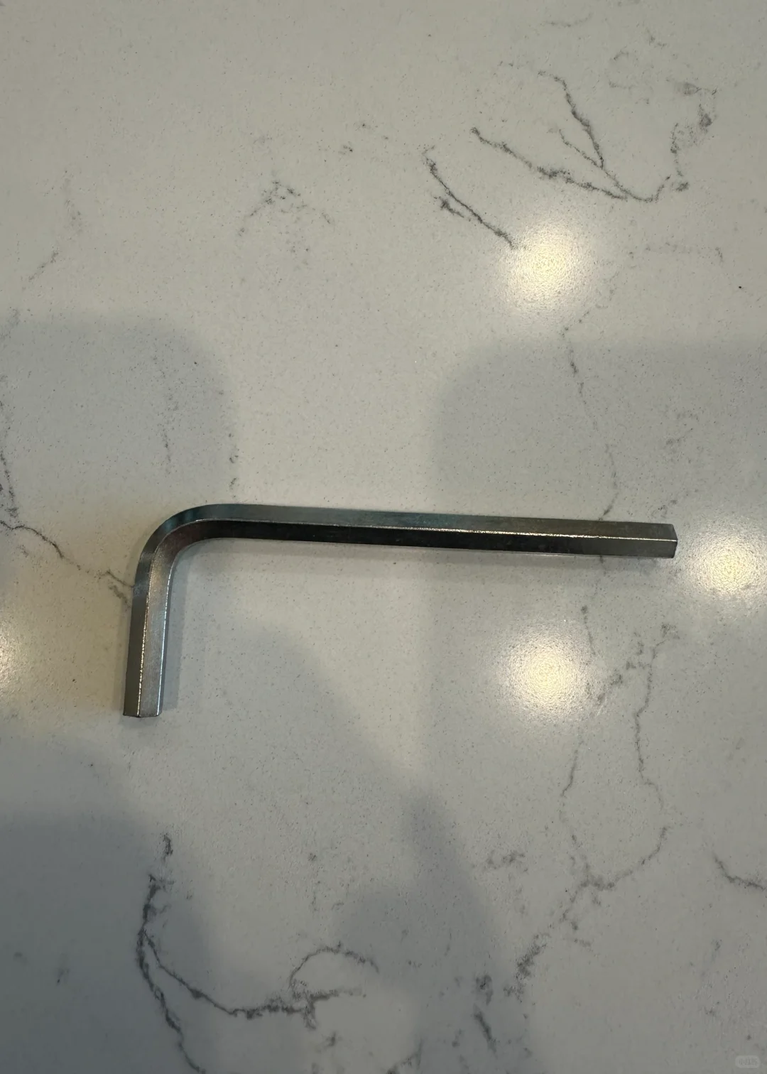 一根六角扳手?解决厨余粉碎机的问题