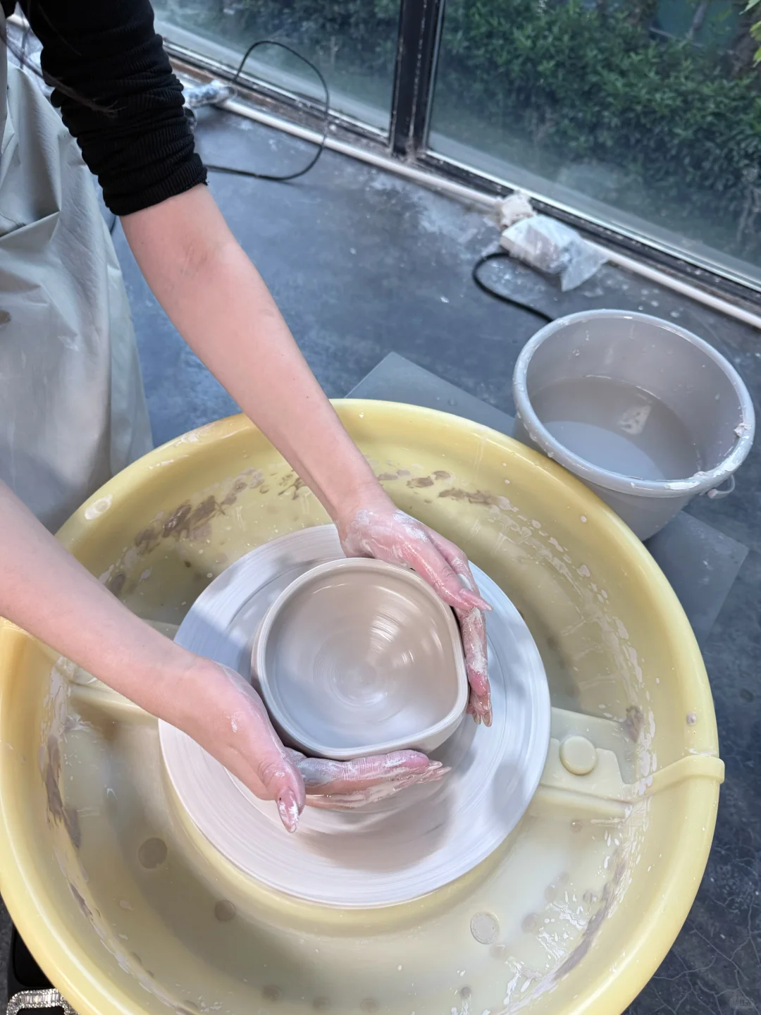 秋日陶艺初体验｜窗外银杏黄，手里泥碗香?