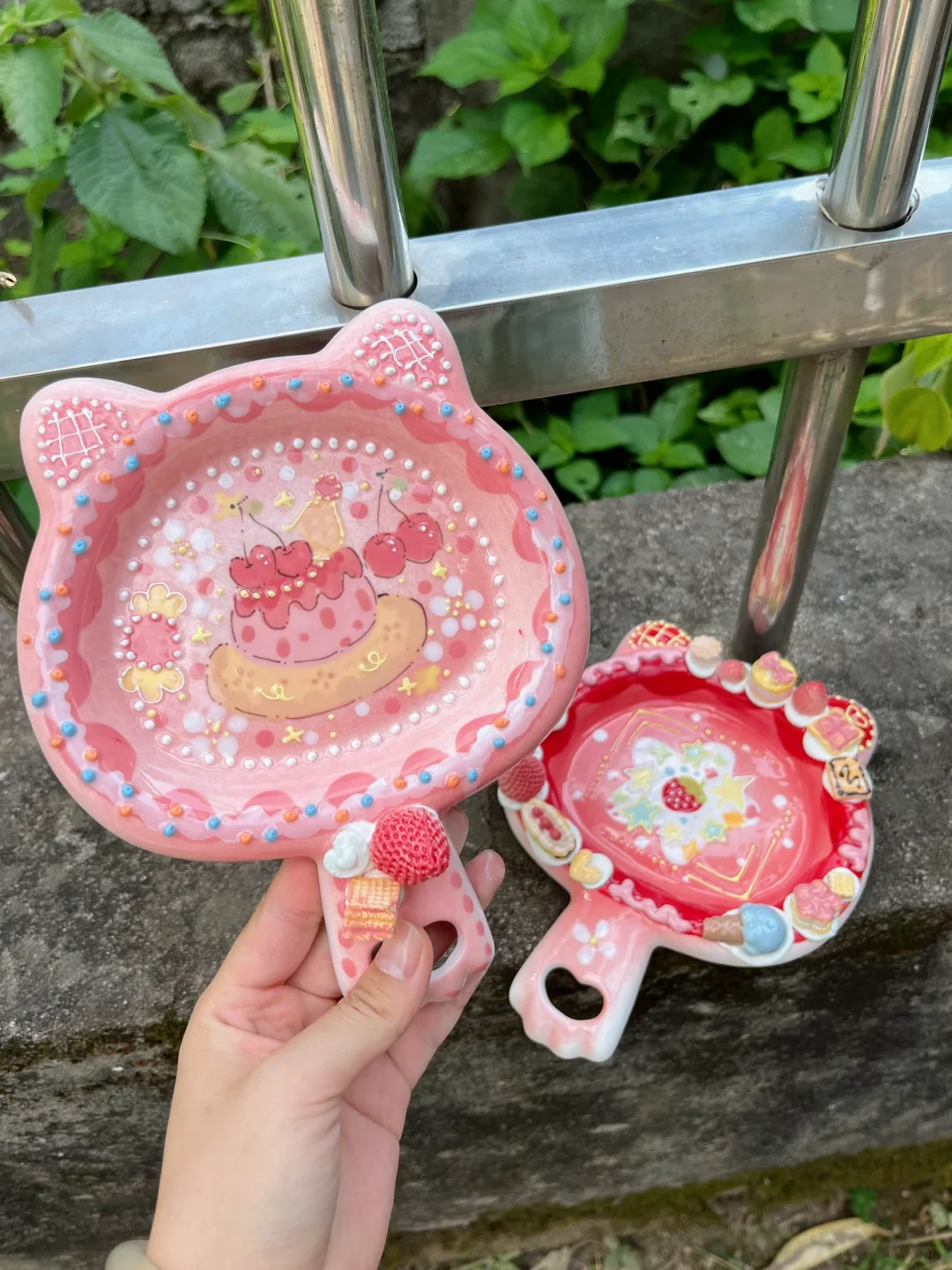 草莓盘子真的太可爱啦?