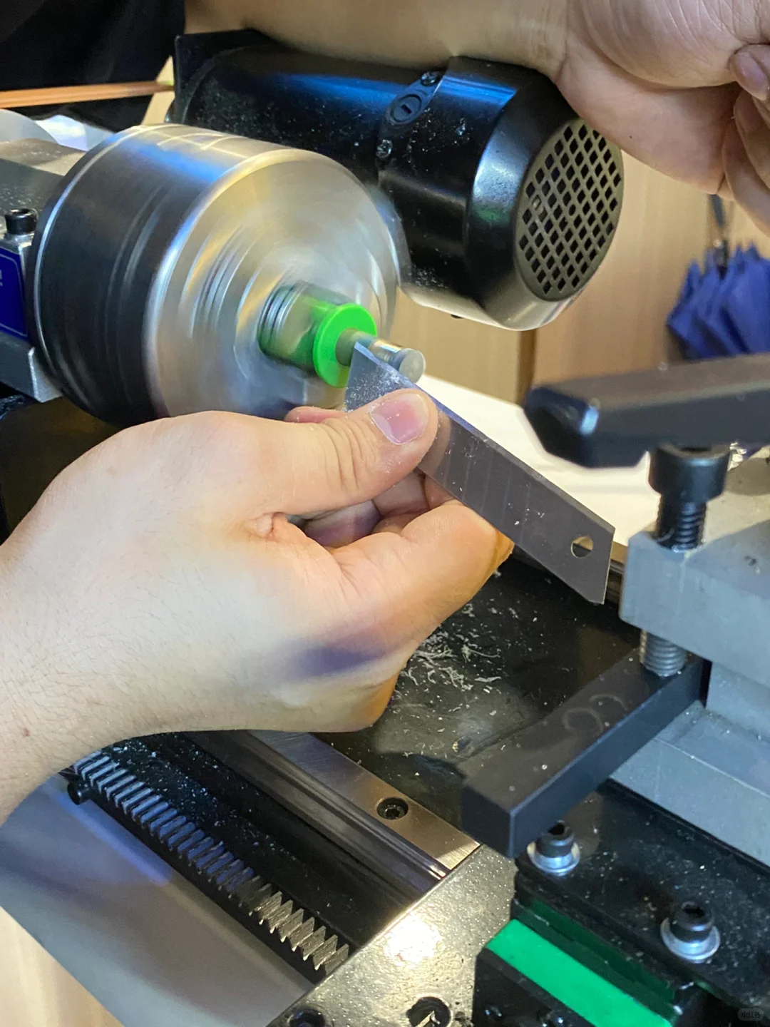 新入手的一台修皮头机器