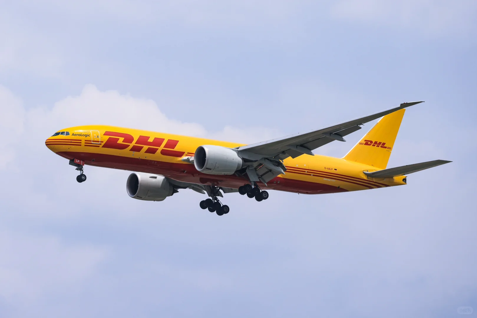 关键时刻出了光：AeroLogic的DHL B777F
