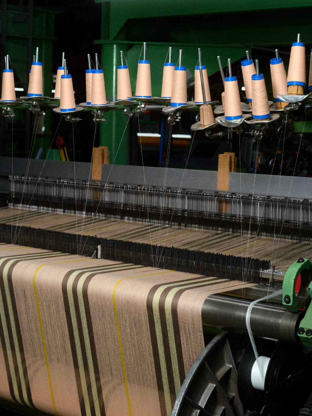 Burberry 格纹羊绒围巾工艺赏析