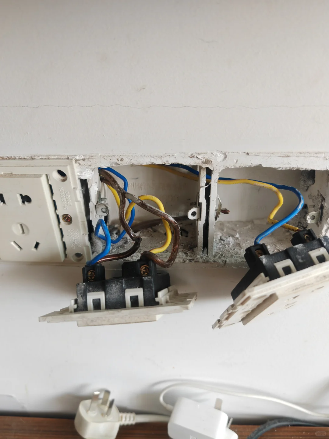 又是一个没电的故障排查