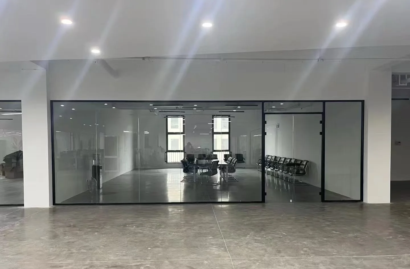 办公室玻璃隔断