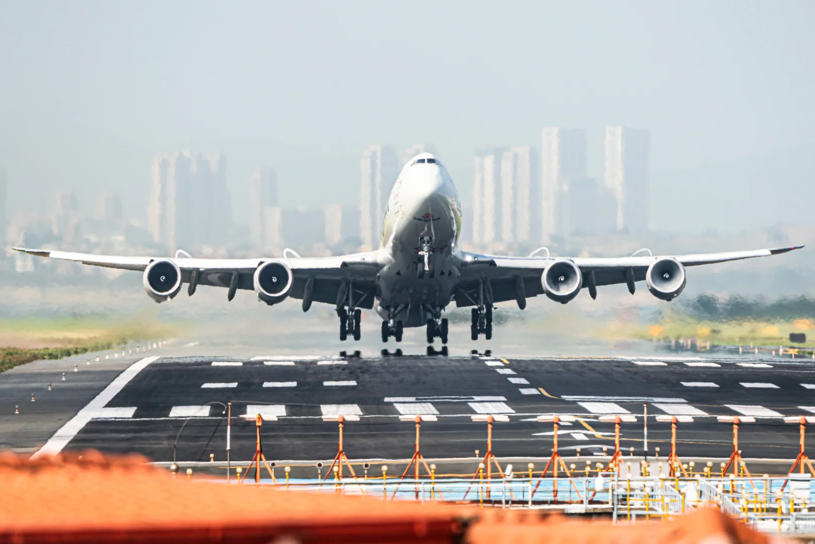 卢森堡货运748郑州号