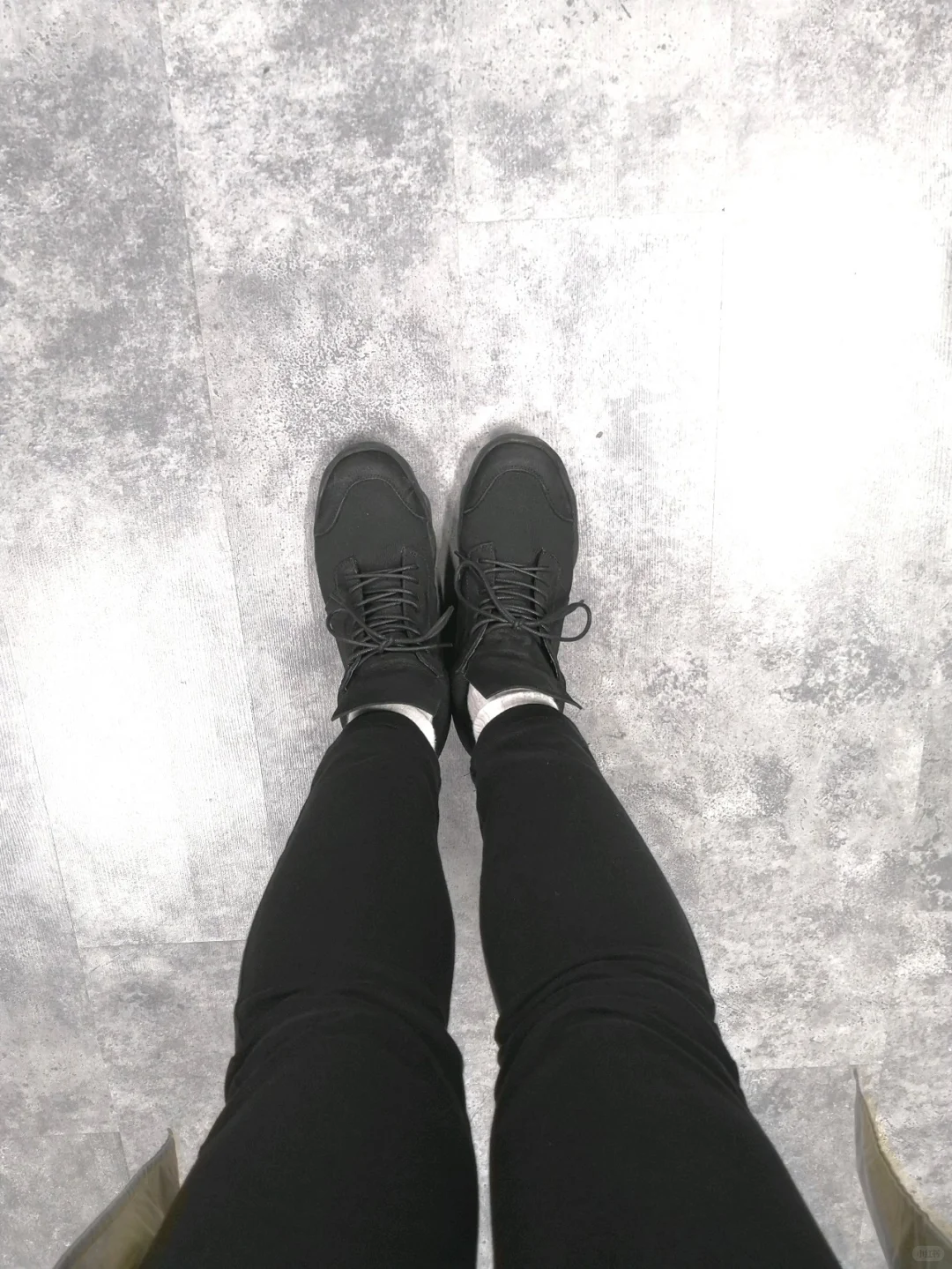 一双过不了机场安检的鞋子✈️