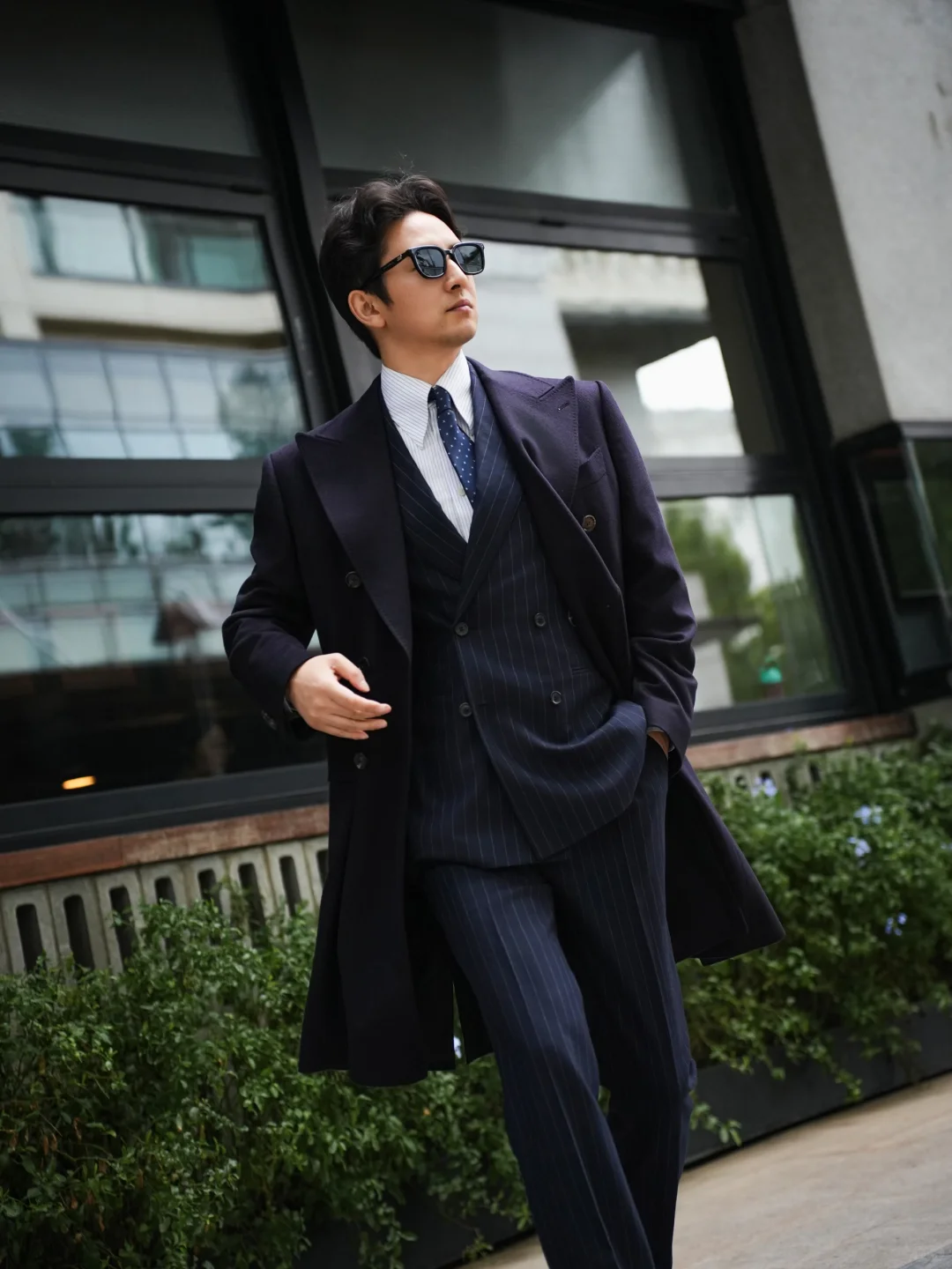 秋冬儒雅高智感｜不可少的藏蓝色羊绒大衣