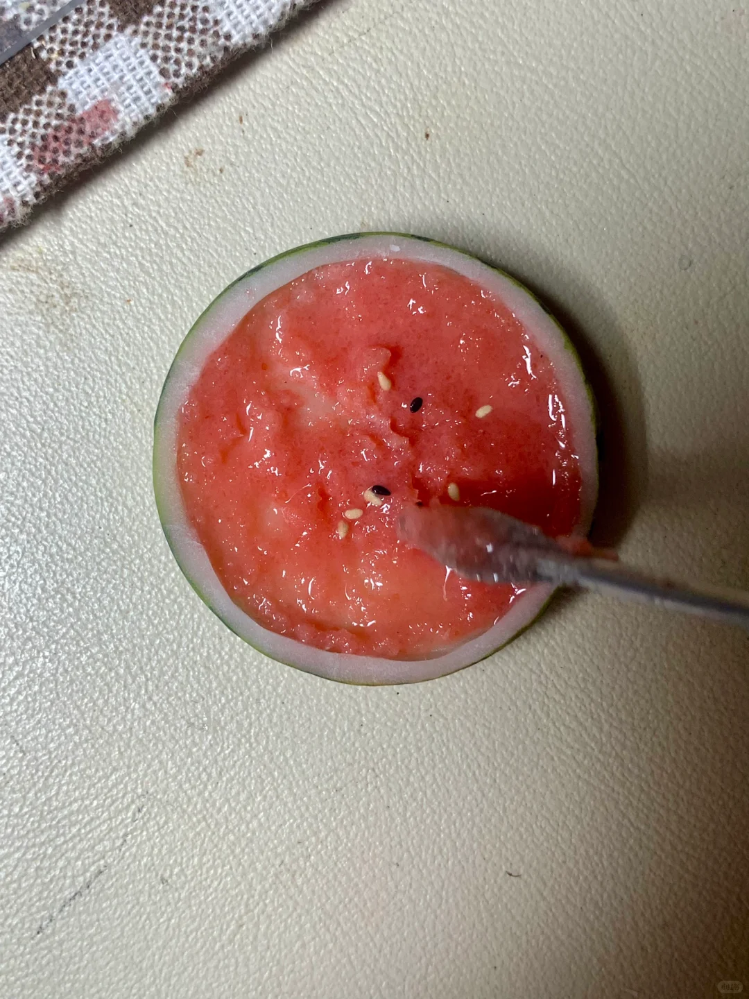 很简单的西瓜冰箱贴教程?