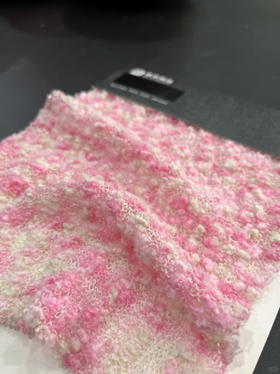 段染豆豆·花式纱 | 纤维艺术织就立体画布