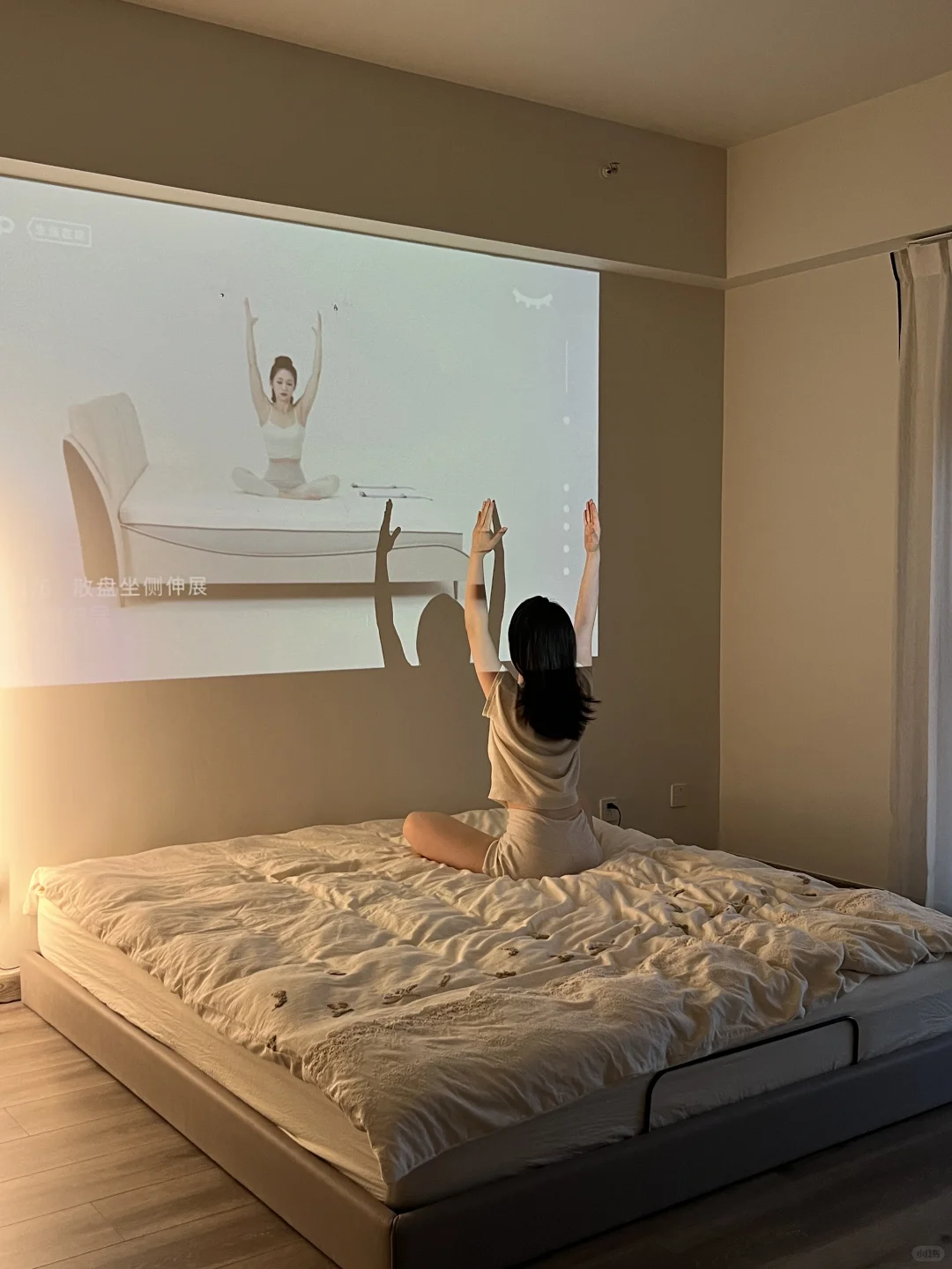 把极简风卧室调频至“疗愈模式”