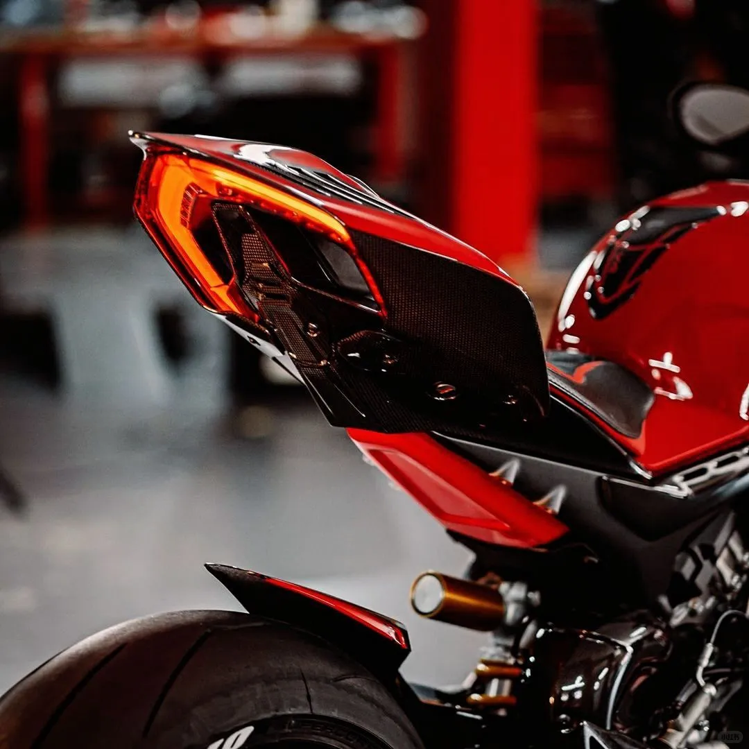 杜卡迪 V4s 升级天蝎排气