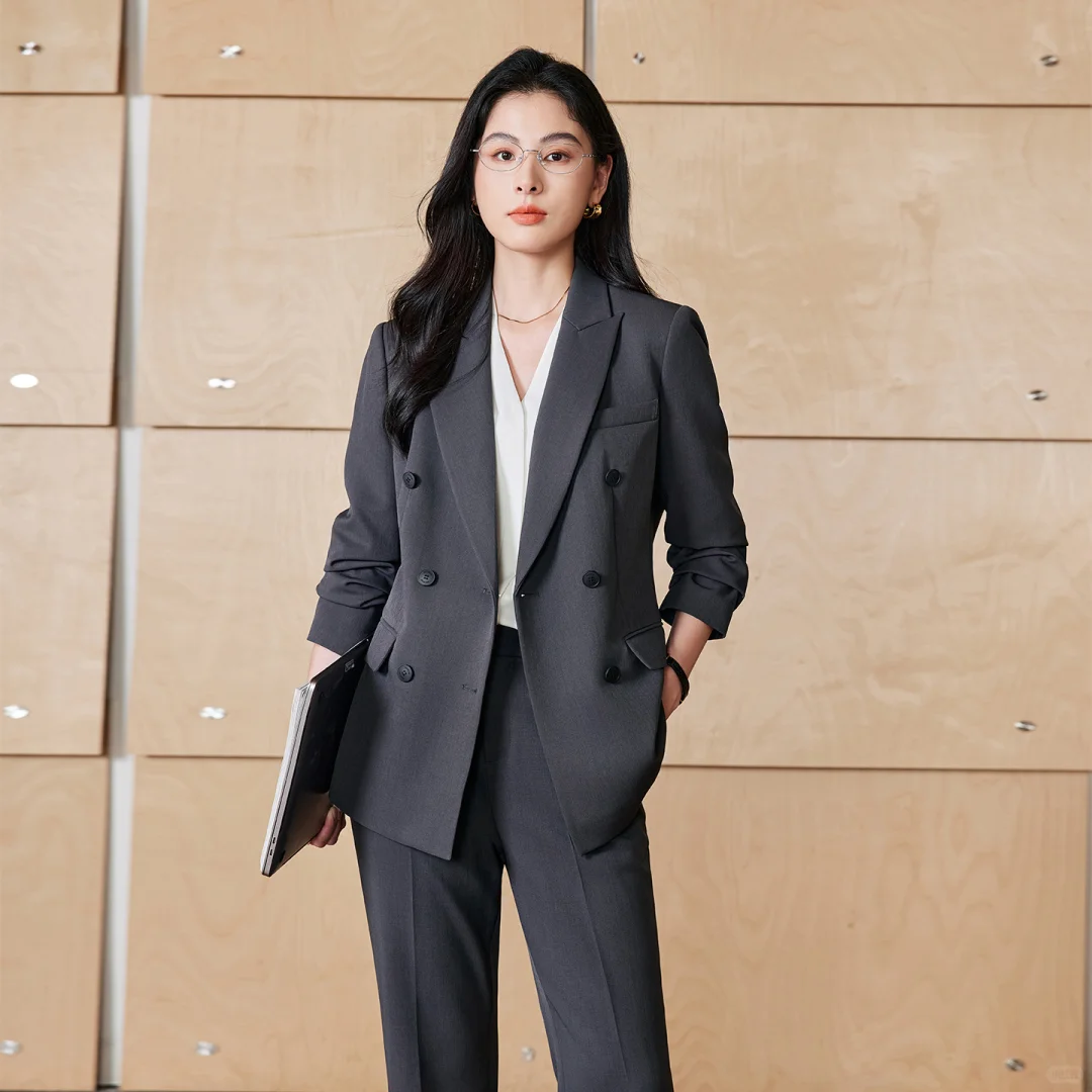 你的商务休闲西装穿搭指南